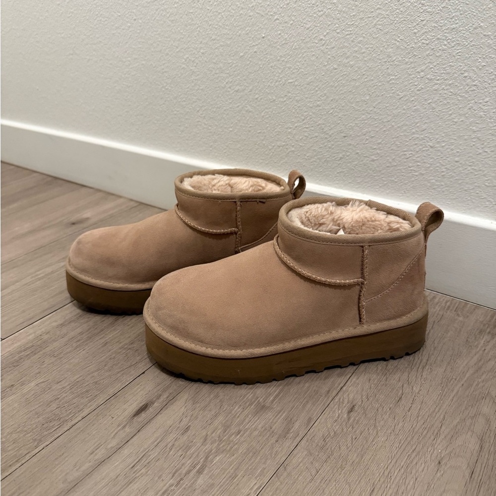 UGG Classic Ultra Mini Platform Boot